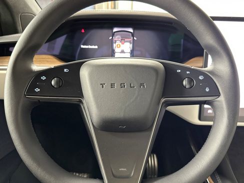 Used 2024 Tesla Model X AWD/4WD image 22