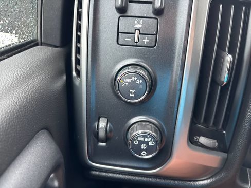 Certified 2018 Chevrolet Silverado 1500 LT w/ All Star Edition AWD/4WD image 21