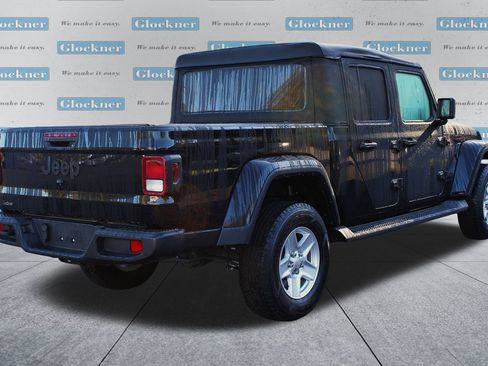 Used 2022 Jeep Gladiator Sport image 6