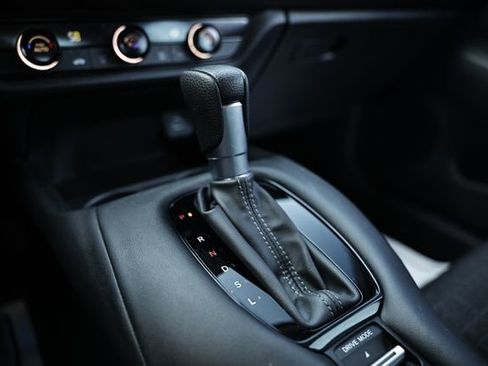 Certified 2023 Honda HR-V LX image 38