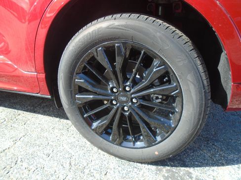 Used 2024 Ford Escape ST-Line Elite w/ Premium Technology Package image 8