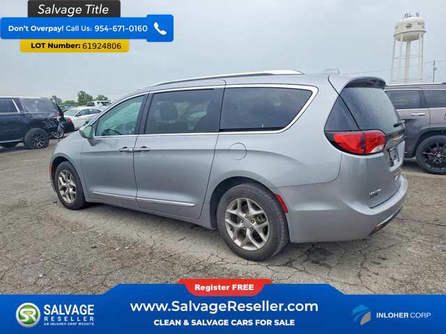 Used 2019 Chrysler Pacifica Limited FWD image 3