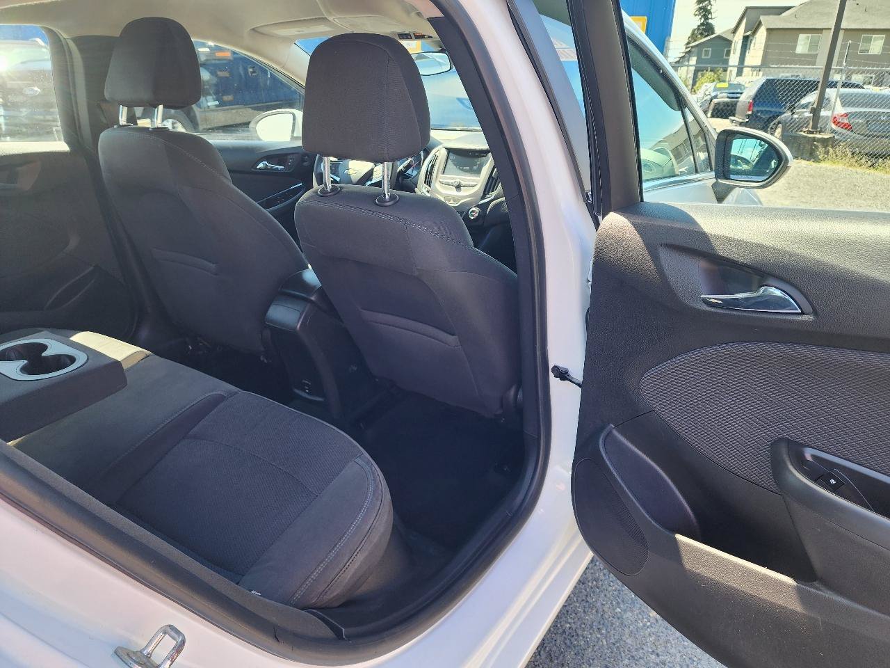 Used 2017 Chevrolet Cruze LT FWD image 23