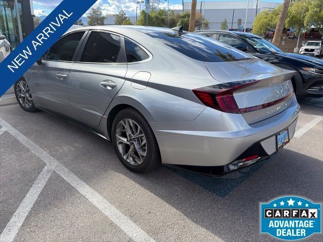 Used 2021 Hyundai Sonata SEL w/ Preferred Accessory Package FWD image 2