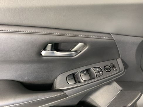 Used 2022 Nissan Sentra SV FWD image 15