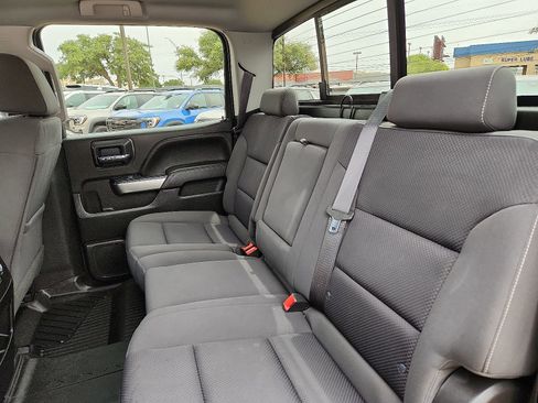 Used 2018 Chevrolet Silverado 1500 LT w/ Texas Edition RWD image 11