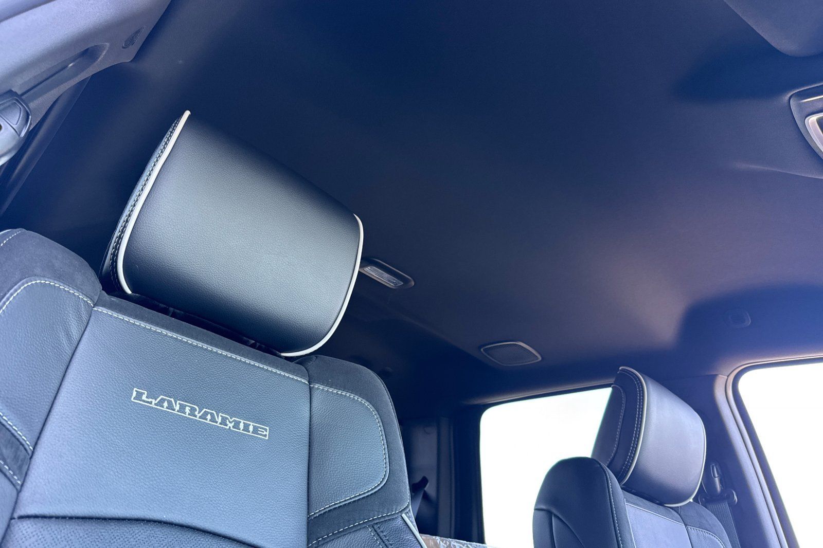 New 2027 RAM 3500 Laramie AWD/4WD image 15