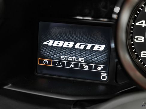 Used 2017 Ferrari 488 GTB RWD image 94