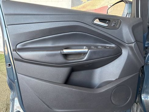 Used 2019 Ford Escape SEL AWD/4WD image 10