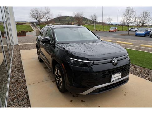 New 2026 Volkswagen Tiguan S image 3