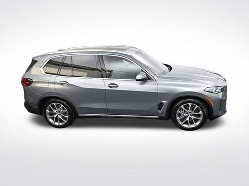 New 2026 BMW X5 xDrive50e image 23