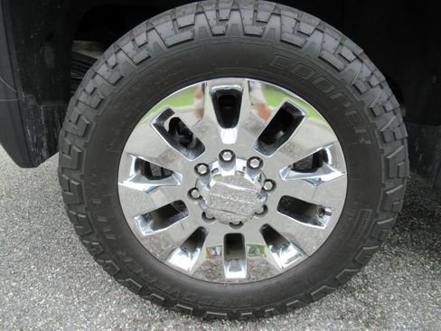 Used 2020 GMC Sierra 2500 Denali w/ Denali Ultimate Package AWD/4WD image 5