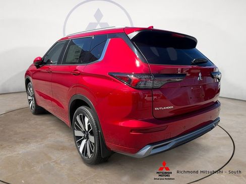 New 2026 Mitsubishi Outlander SEL image 5