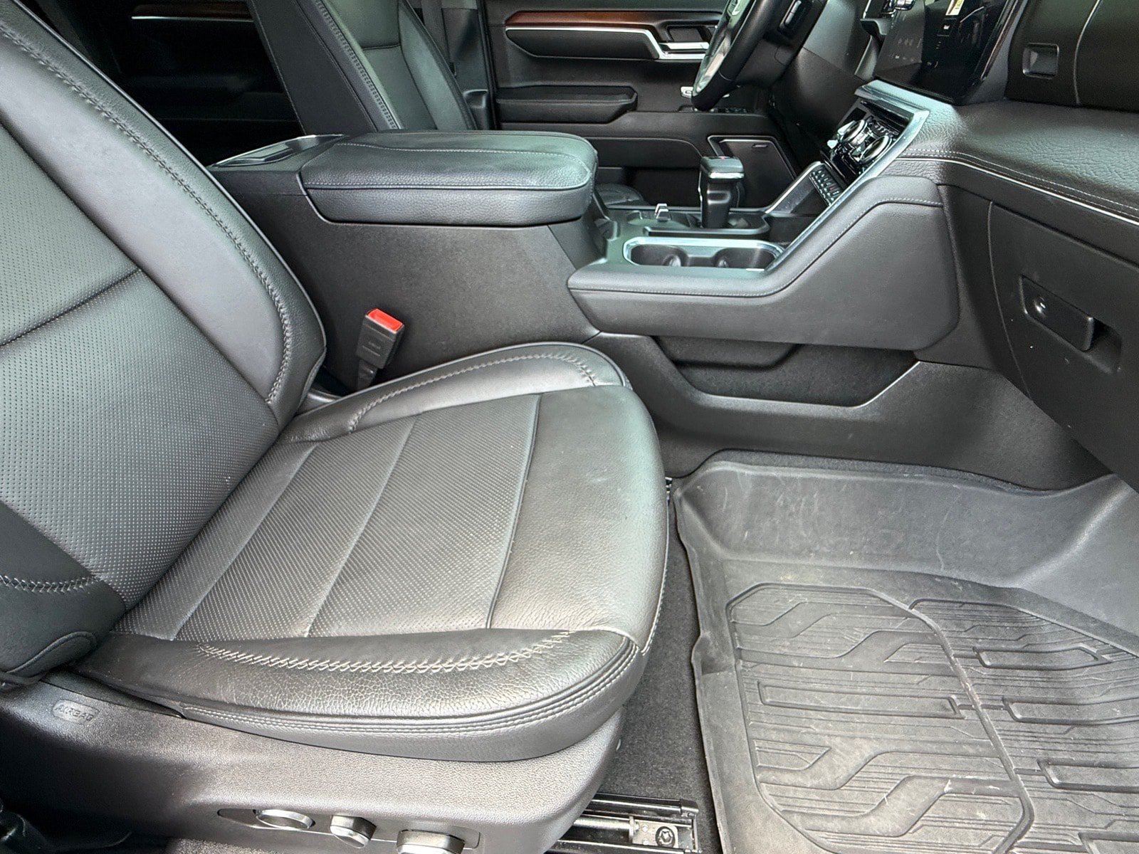 Used 2025 GMC Sierra 1500 Denali AWD/4WD image 10