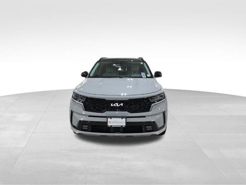 Used 2023 Kia Sorento SX image 4