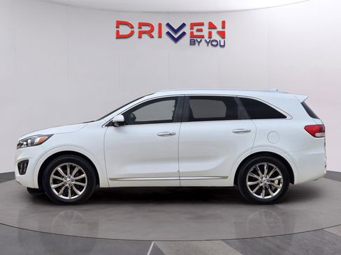 Used 2018 Kia Sorento SX image 2