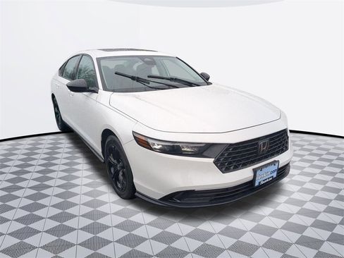 Used 2025 Honda Accord SE image 8