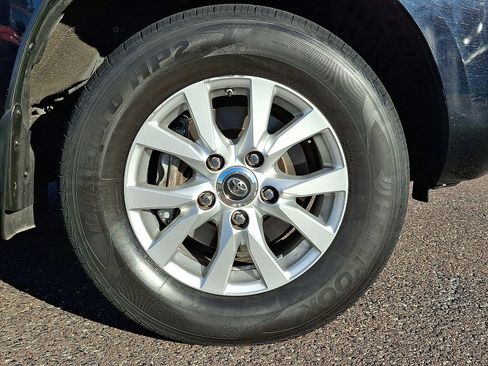 Used 2021 Toyota Land Cruiser image 8