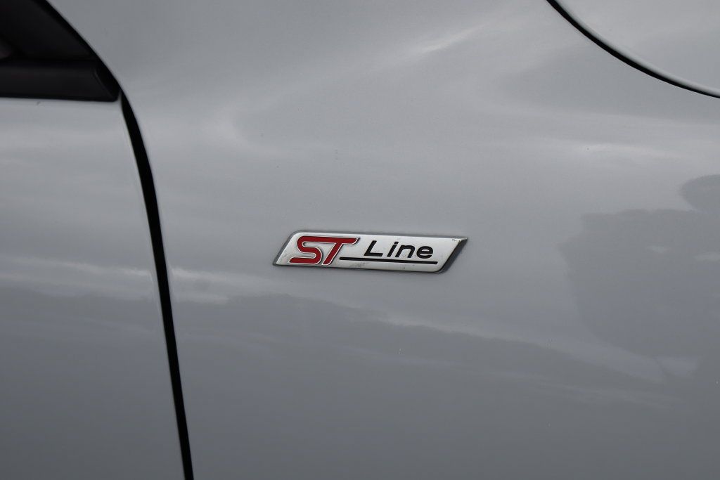 Used 2025 Ford Escape ST-Line Select AWD/4WD image 20