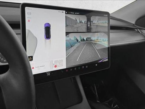 Used 2025 Tesla Model Y Long Range image 14