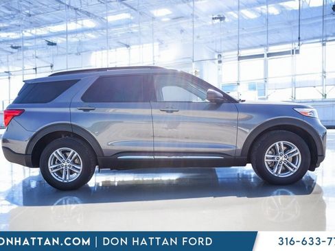 Used 2022 Ford Explorer XLT w/ Equipment Group 202A image 38