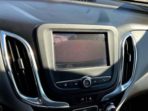 Used 2022 Chevrolet Equinox LT image 16