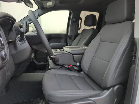 Used 2024 Chevrolet Silverado 1500 Custom image 9