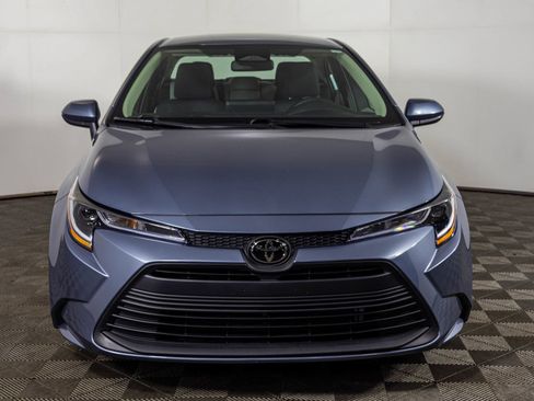 Used 2025 Toyota Corolla LE FWD image 7