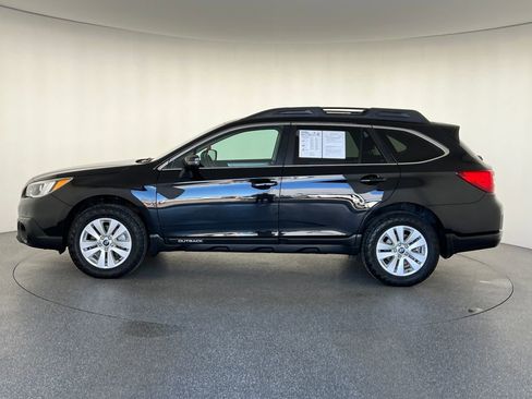 Used 2016 Subaru Outback 2.5i Premium image 7