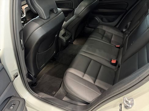 Used 2020 Volvo V60 T5 Momentum image 13