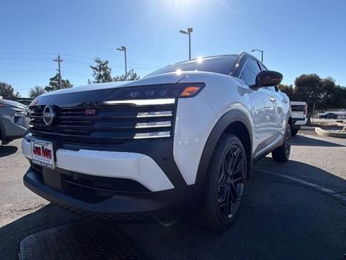 New 2026 Nissan Kicks SR w/ SR Premium Package image 9