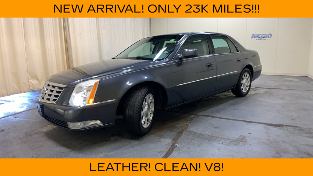 Used 2011 Cadillac DTS FWD image 40