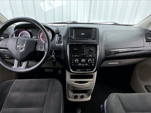 Used 2017 Dodge Grand Caravan SE image 14