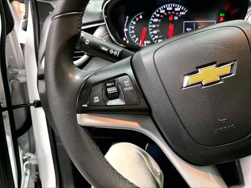 Used 2018 Chevrolet Trax LT w/ LT Convenience Package image 22