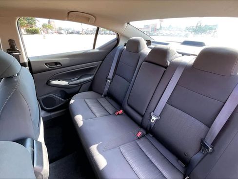 Used 2025 Nissan Altima 2.5 SV FWD image 27