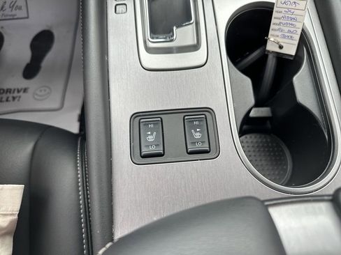 Used 2024 Nissan Murano SV w/ SV Midnight Edition Package image 24