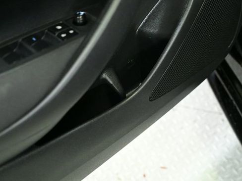 Used 2023 Toyota Corolla LE image 39