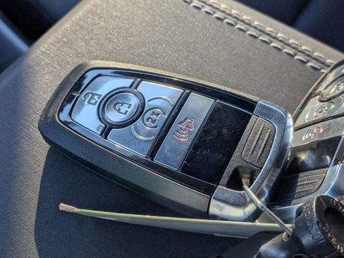 New 2025 Ford Bronco Badlands image 31