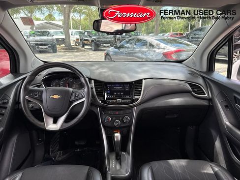 Used 2020 Chevrolet Trax LT w/ Driver Confidence Package AWD/4WD image 5