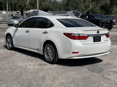 Used 2015 Lexus ES 300h w/ Navigation System Package FWD image 20