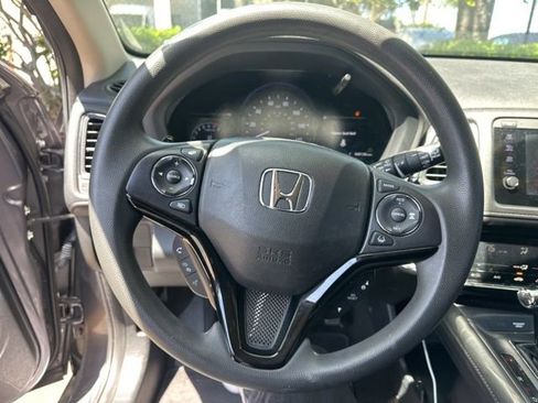 Used 2022 Honda HR-V EX image 4