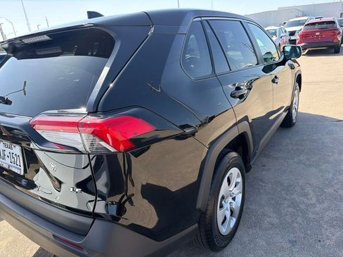 Used 2025 Toyota RAV4 LE FWD image 5