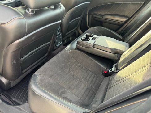 Used 2018 Dodge Charger R/T image 9
