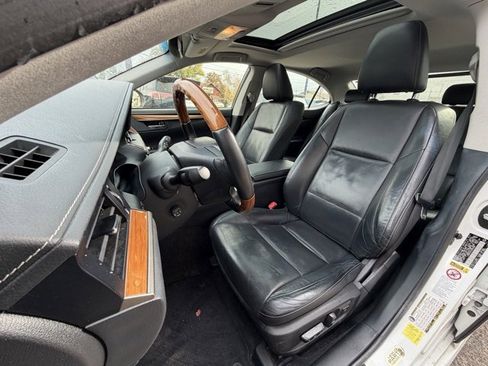 Used 2013 Lexus ES 300h image 10