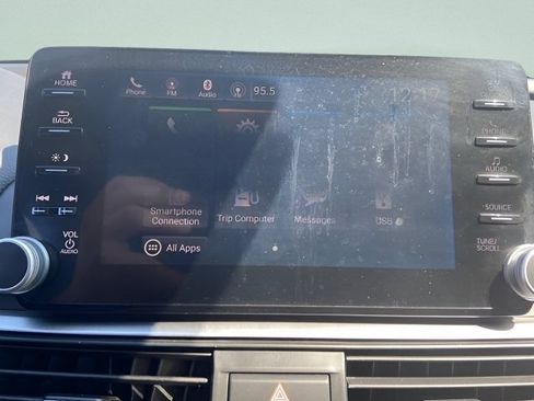 Used 2018 Honda Accord Sport image 22