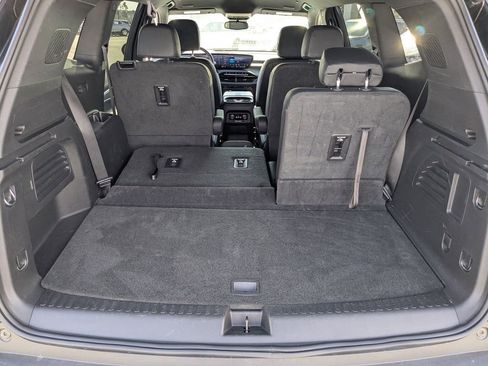 Used 2025 Buick Enclave Preferred image 13