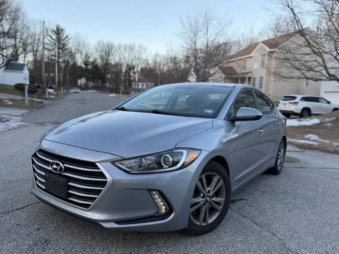 Used 2017 Hyundai Elantra Value Edition image 3