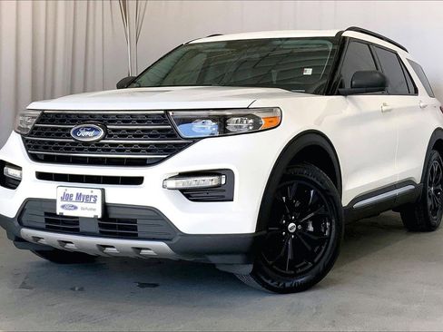 Certified 2023 Ford Explorer XLT w/ Equipment Group 202A image 12