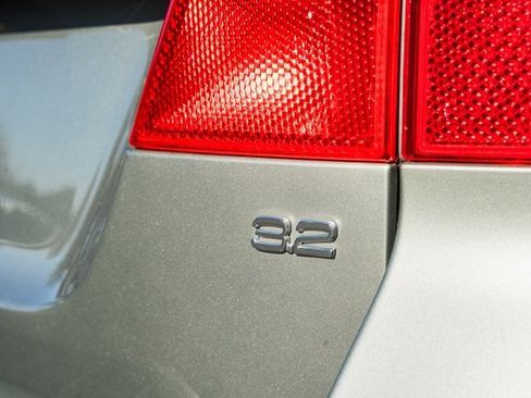 Used 2008 Volvo V70 image 9