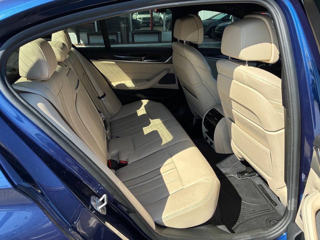 Used 2018 BMW M550i xDrive AWD/4WD image 12